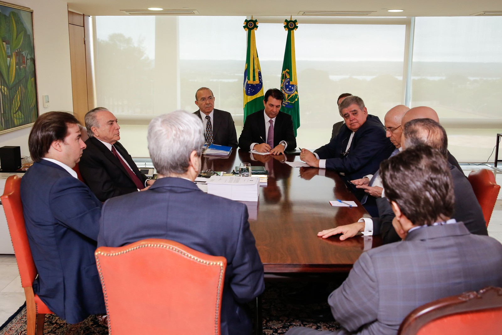 Sem apoio, Temer tem dificuldade em aprovar reforma da Previdência; pressão popular é indispensável